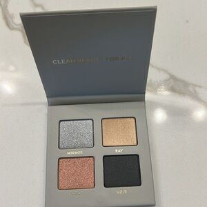 Beautycounter talc-free eyeshadow palette